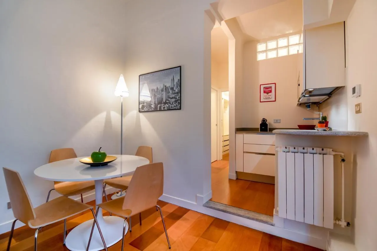 Easylife - Luminoso Bilocale In Zona Garibaldi Apartment Milan